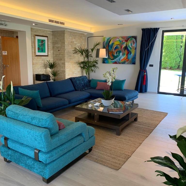 Cap d'Antibes Luxury Family Villa - Three-Bedroom Apartment - 1