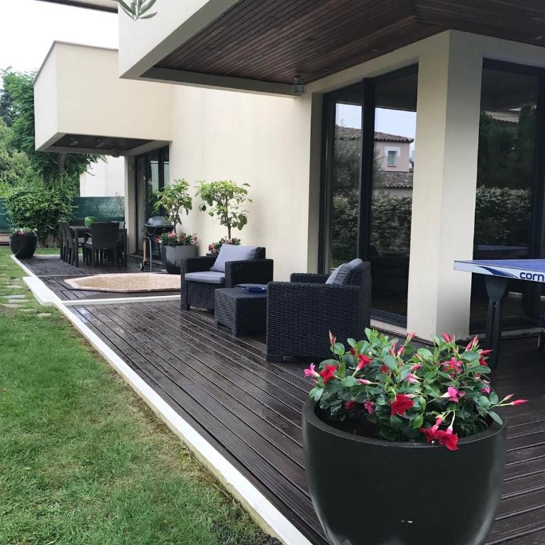 Cap d'Antibes Luxury Family Villa - Three-Bedroom Apartment - 30