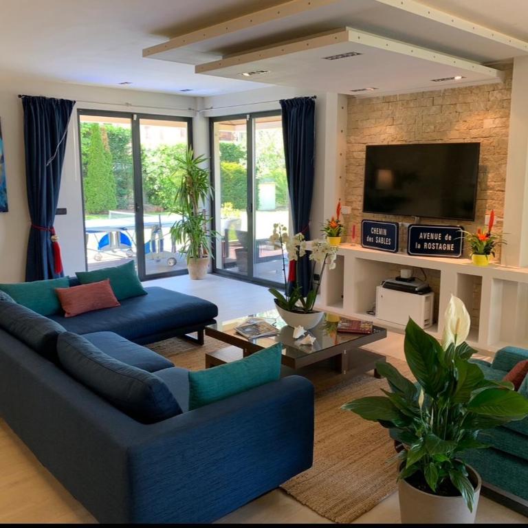 Cap d'Antibes Luxury Family Villa - Three-Bedroom Apartment - 3