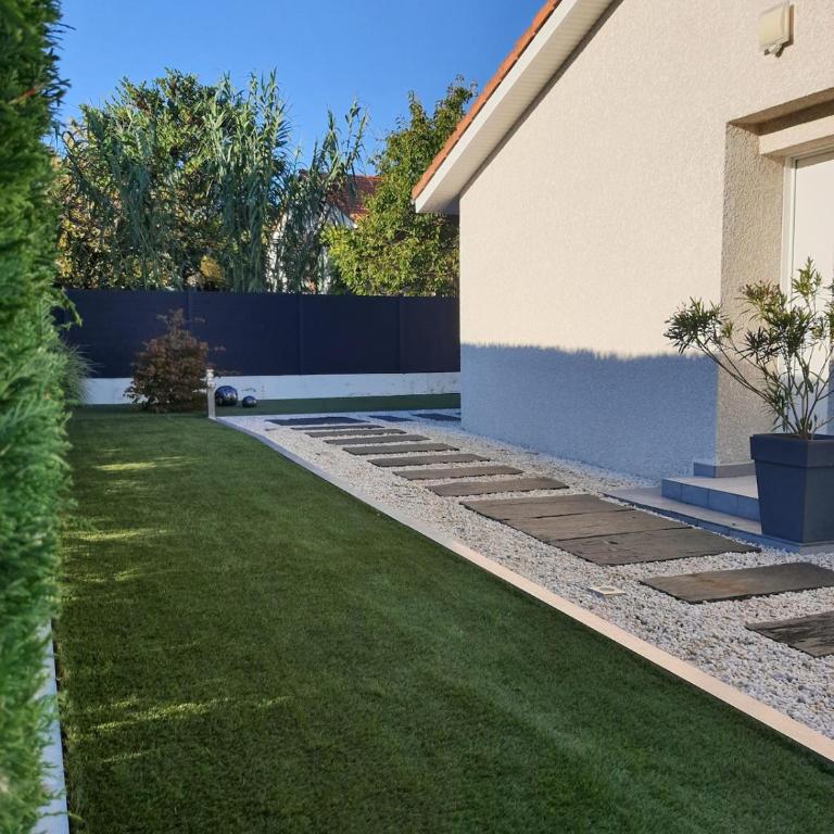 Maison avec jardin proche A75 et centre-ville - Maison 2 Chambres - 16