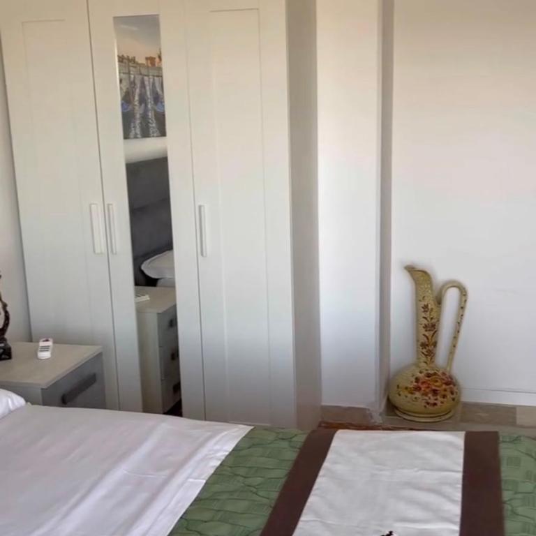 stazione Lina house - Camera Matrimoniale con Bagno in Comune - 3