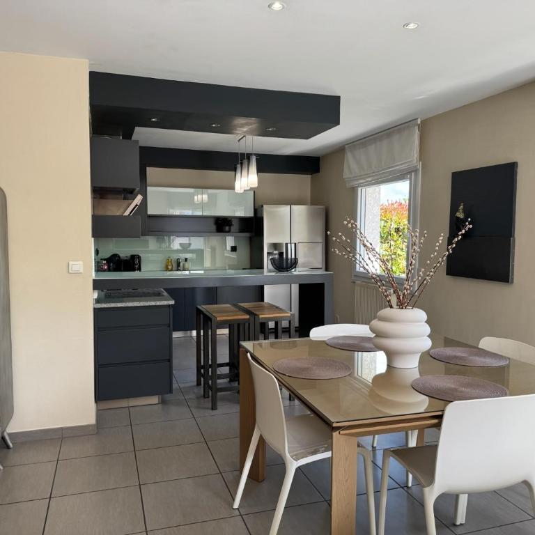 Maison avec jardin proche A75 et centre-ville - Maison 2 Chambres - 23