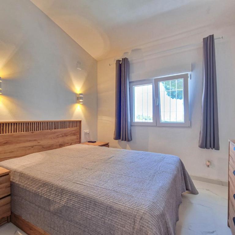 Casa Veska - Two-Bedroom House - 10