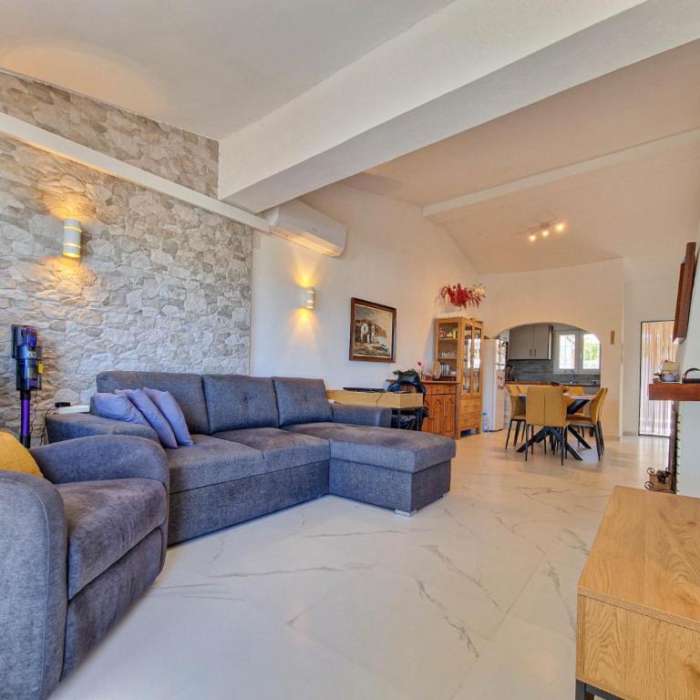 Casa Veska - Two-Bedroom House - 24