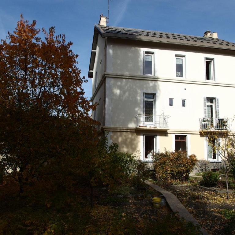 Appartement Confortable 4 Pers. à Briançon, Jardin Privatif, 300m des Pistes - FR-1-762-8 - Appartement - 1