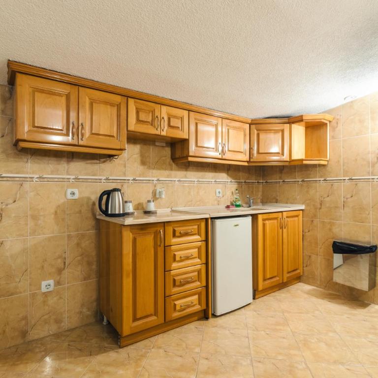 Wiena Apartments - Superior Family Room - 10