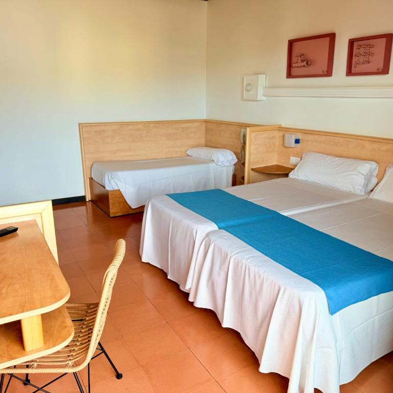 Hotel Xaine Park - Habitación Triple (3 adultos) - 4