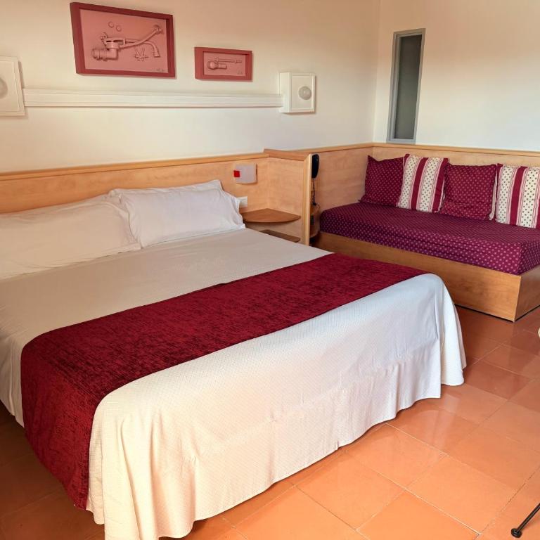 Hotel Xaine Park - Habitación Triple (3 adultos) - 5