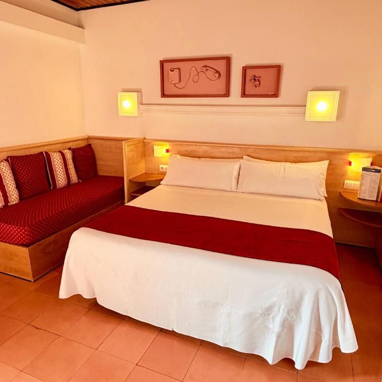Hotel Xaine Park - Habitación Triple (3 adultos) - 6