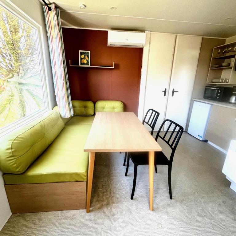 Gemütliches Mobilhaus am Wallersee - Maison 2 Chambres - 10