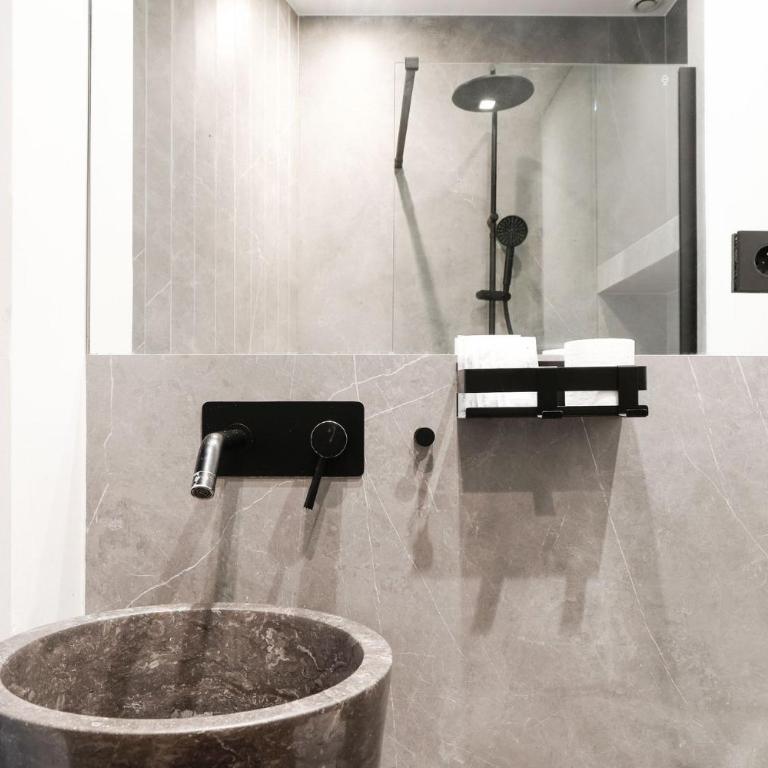 TheBlueStay 347 - Charming Studio in Paris 8 - Studio - 15