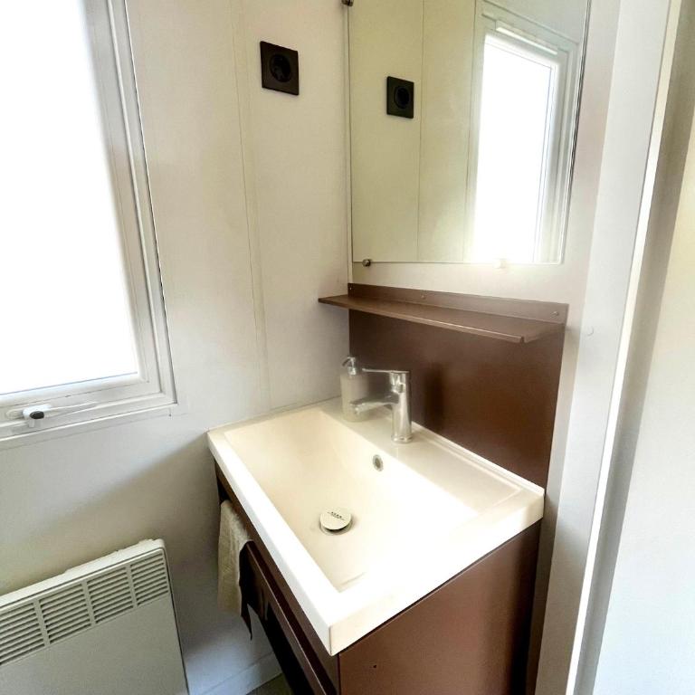 Gemütliches Mobilhaus am Wallersee - Maison 2 Chambres - 14