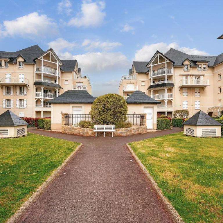 Appart pour 4, piscine commune, plage a 700 m - Apartment - 14