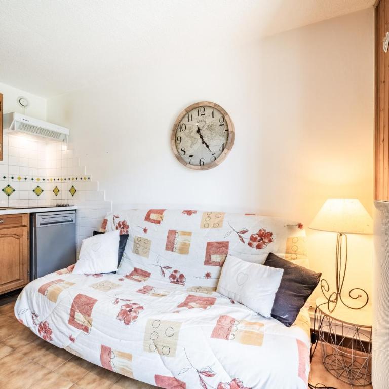 Entre Lac Et Montagne - Two-Bedroom Deluxe Apartment with Garden View - 16
