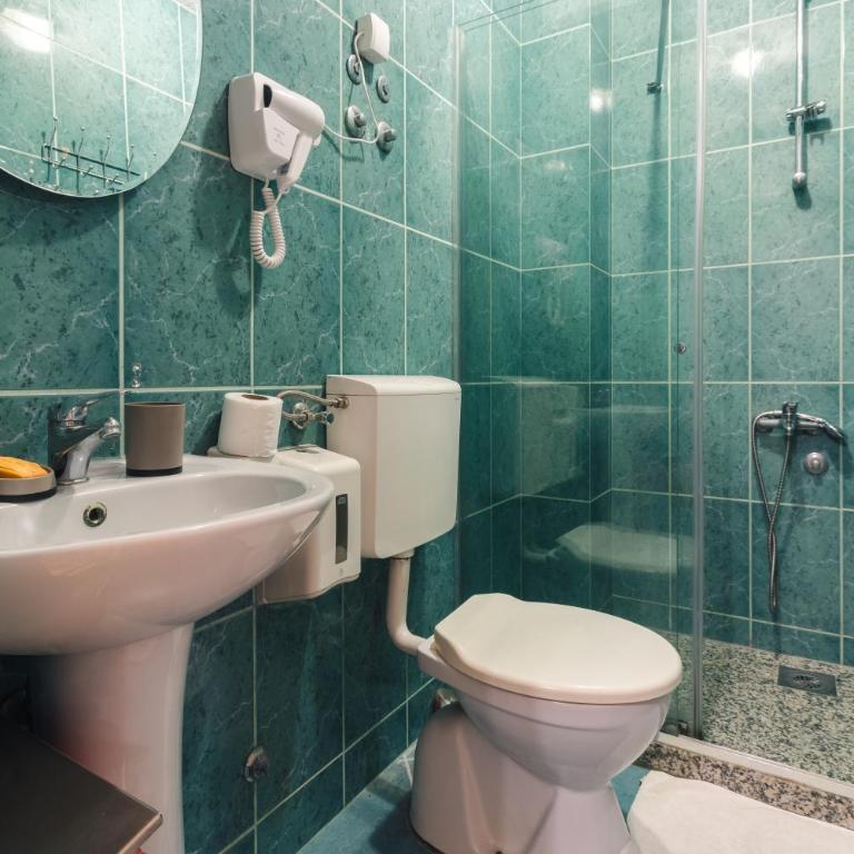 Wiena Apartments - Standard Double Room - 2