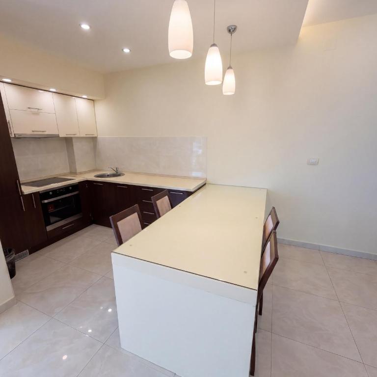 Shine Seaside Bliss Becici - Two-Bedroom Apartment with Sea View - 11