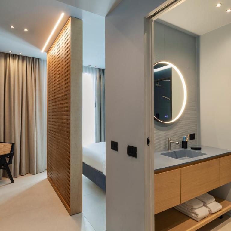 Tonale 20 - Deluxe Double Room with Balcony - 3