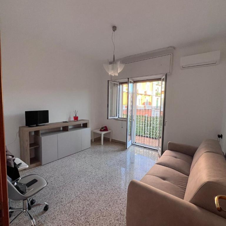 HAKUNA MATATA Elegant Apartment in Central Taranto - Two-Bedroom Apartment - 4