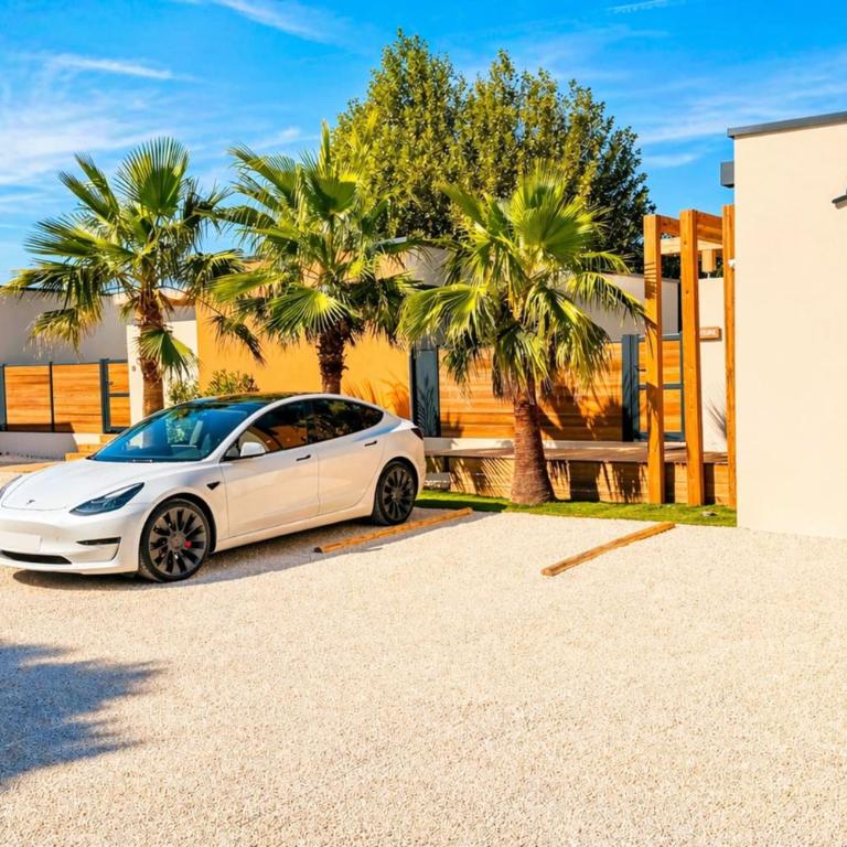 LODGE EVASION L'Isle-sur-la-Sorgue - Vacation Home - 13