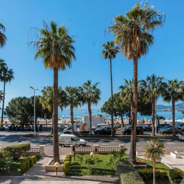 Ref 2058 Cannes Croisette Appartement luxe 2 chambres avec piscine à louer - Appartement - 4
