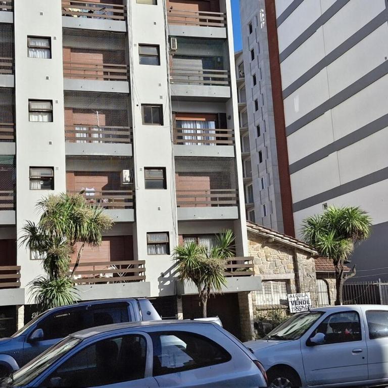 Hermoso Dpto a 1 cuadra del mar con cochera - One-Bedroom Apartment with Balcony - 11