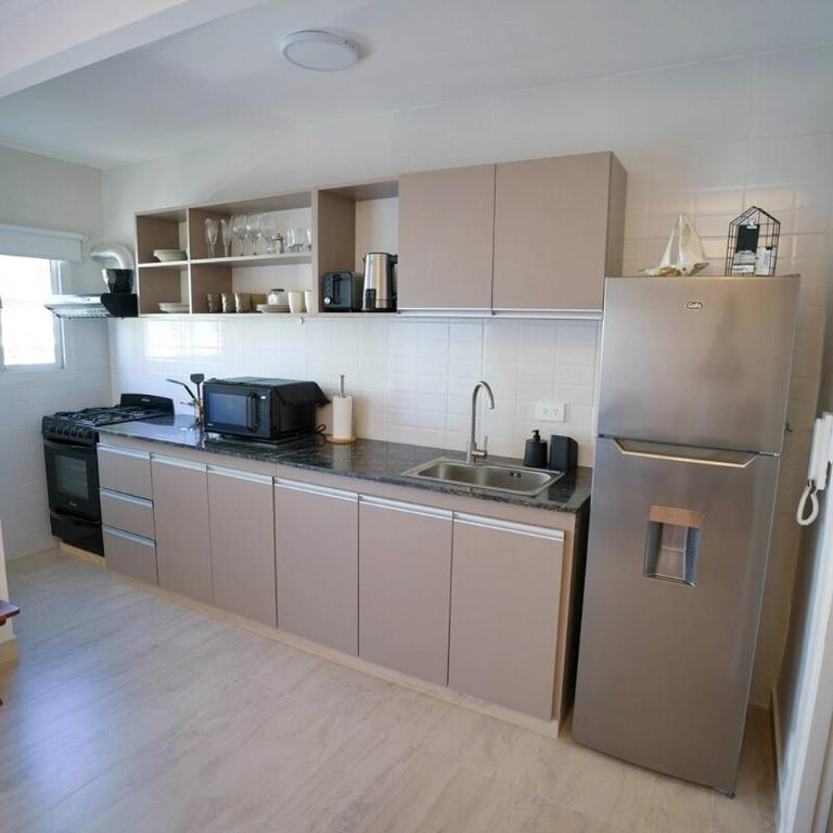 Hermoso Dpto a 1 cuadra del mar con cochera - One-Bedroom Apartment with Balcony - 20