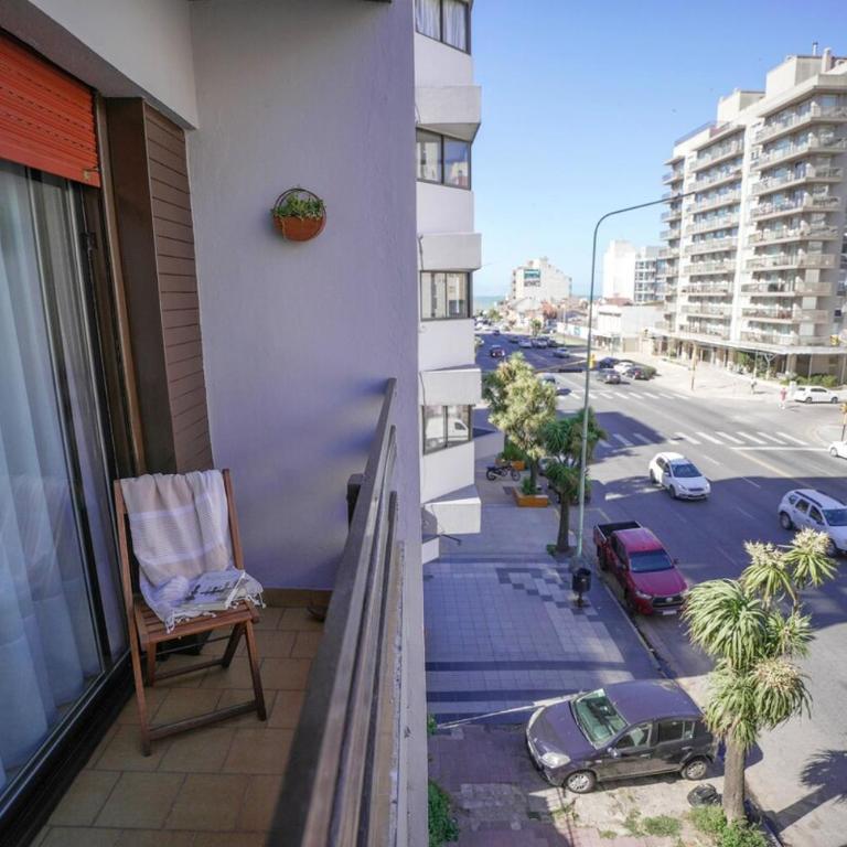 Hermoso Dpto a 1 cuadra del mar con cochera - One-Bedroom Apartment with Balcony - 23