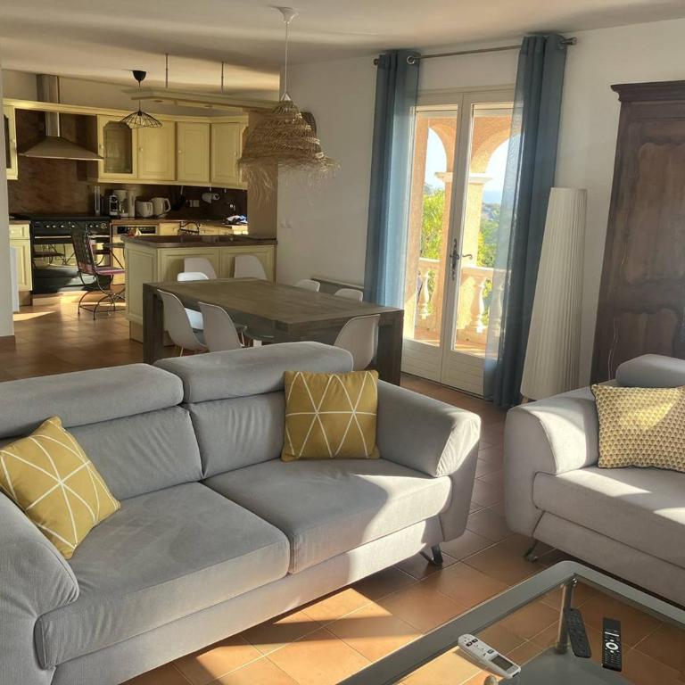 Villa moderne 3 chambres avec piscine et climatisation - FR-1-768-131 - Villa - 11