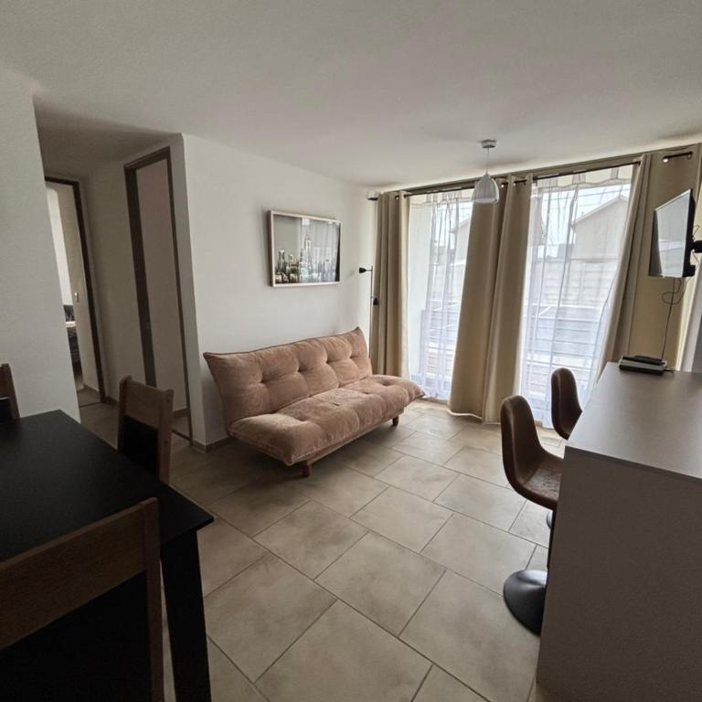 Departamento frente UCM a un minuto de carretera - Two-Bedroom Apartment - 7