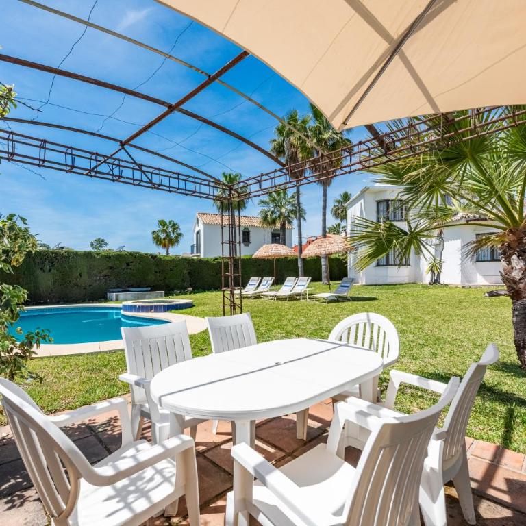 Sunlit 3 BDRM Coastal Villa w Pool and Sea View - Villa con piscina privada - 10