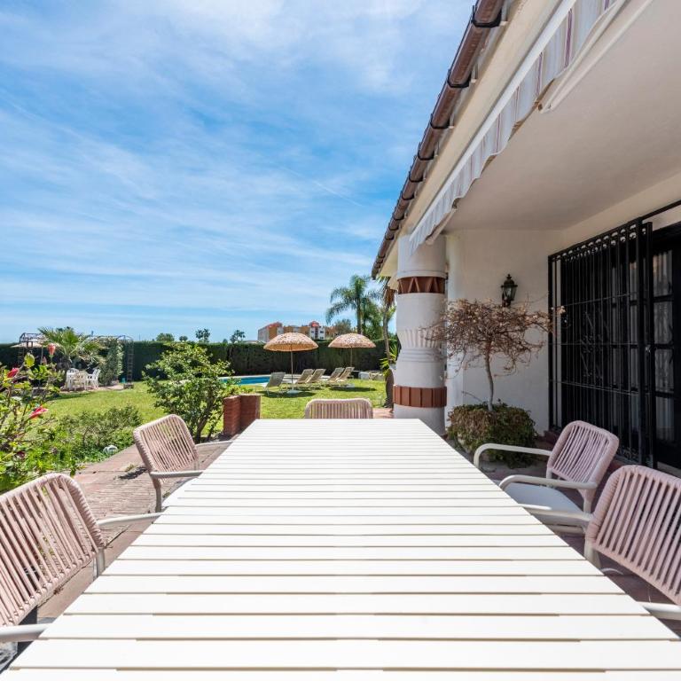 Sunlit 3 BDRM Coastal Villa w Pool and Sea View - Villa con piscina privada - 11