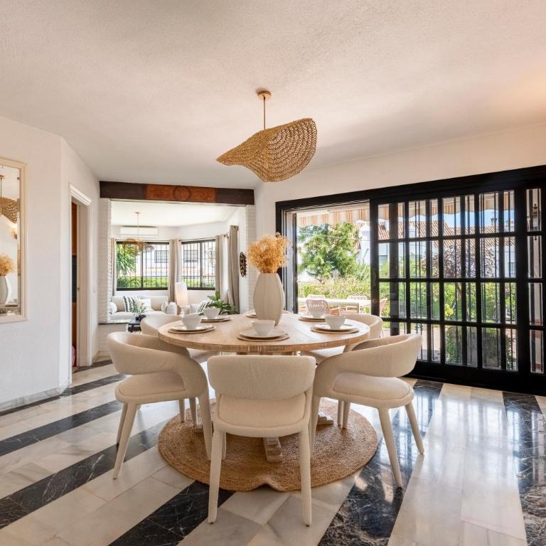 Sunlit 3 BDRM Coastal Villa w Pool and Sea View - Villa con piscina privada - 15