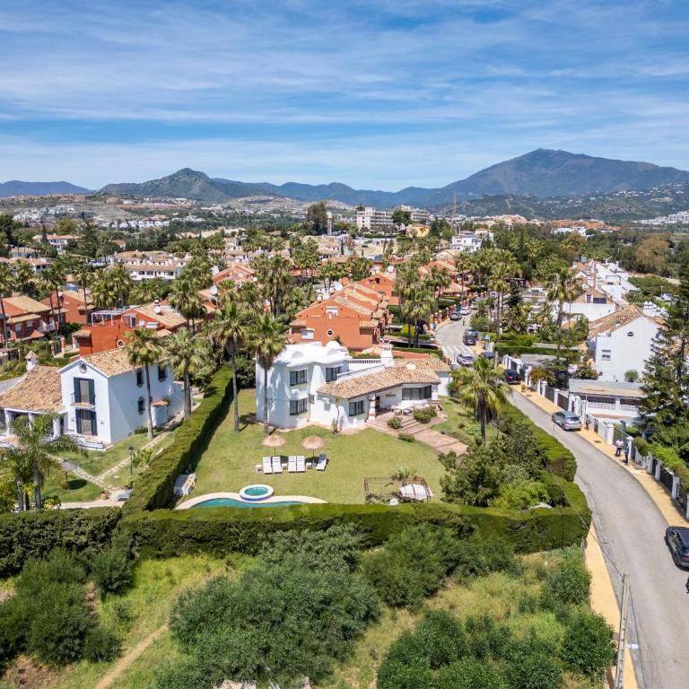 Sunlit 3 BDRM Coastal Villa w Pool and Sea View - Villa con piscina privada - 35