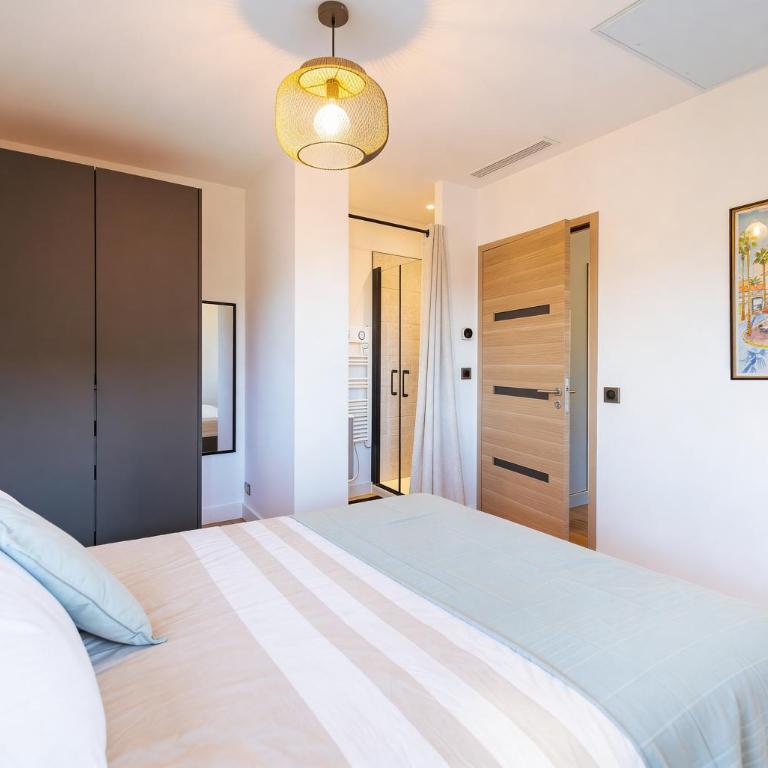 Villa piscine, plages à pied, 4 suites - Antibes - Villa con Piscina Privata - 20
