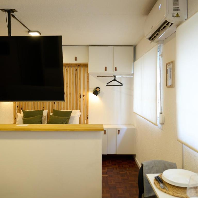 Monoambiente moderno en Pocitos a pasos de la Rambla - Studio Apartment - 25