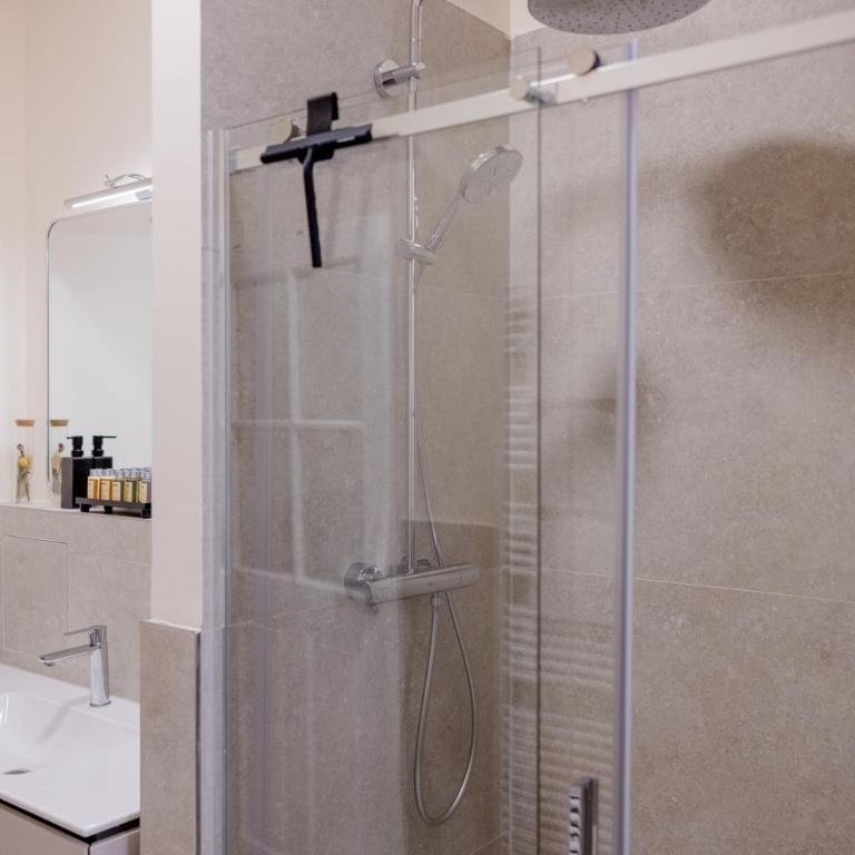Lumen Homes - Heritage Boutique Apartments, zwischen Altstadt und Isar - Three-Bedroom Apartment - 27