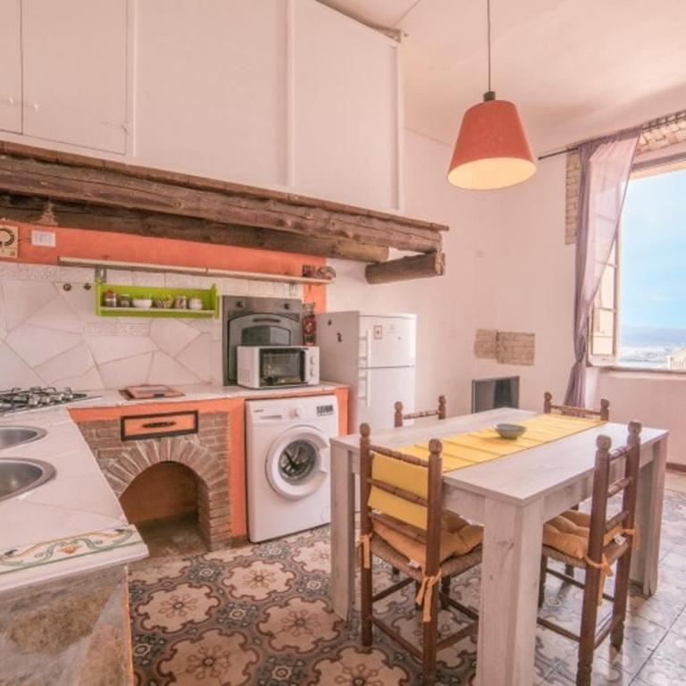 Genovesi Apartment Castle - Appartamento con 2 Camere da Letto - 10