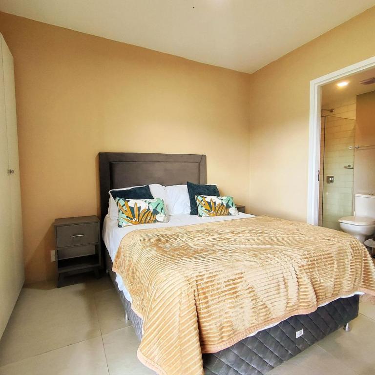 Golden Stay Apartaments Ciudad Jardin - One-Bedroom Apartment - 2