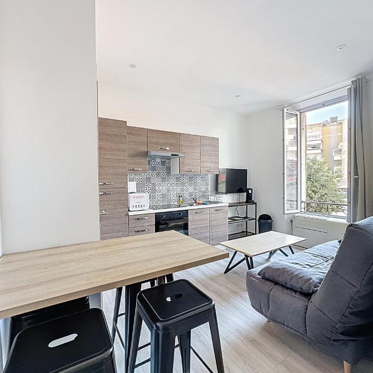 Cannes la Bocca 2P au calme - Appartement 1 Chambre - Vue sur Jardin - 10