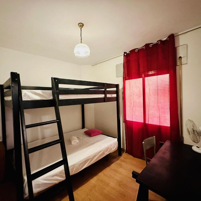 Rooms in Madrid downtown - Habitación Triple Económica - 2