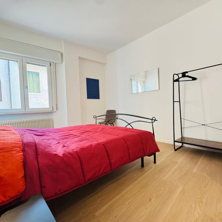 Marzolo Suite - 3 camere, 2 bagni - Centro Treviso - Appartamento con 3 Camere da Letto - 3