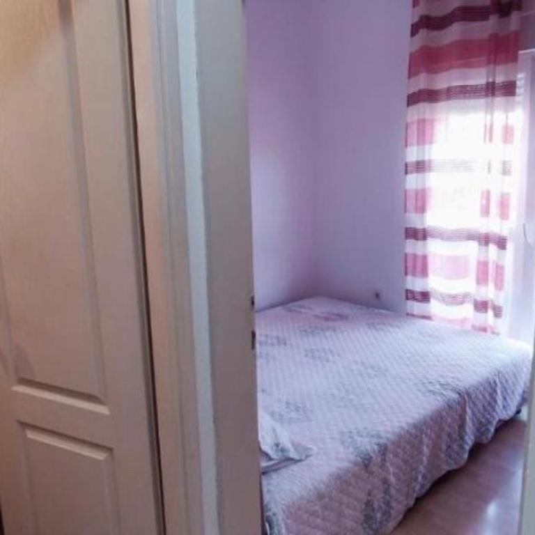 Helena Apartments - Apartment with Balcony - 2