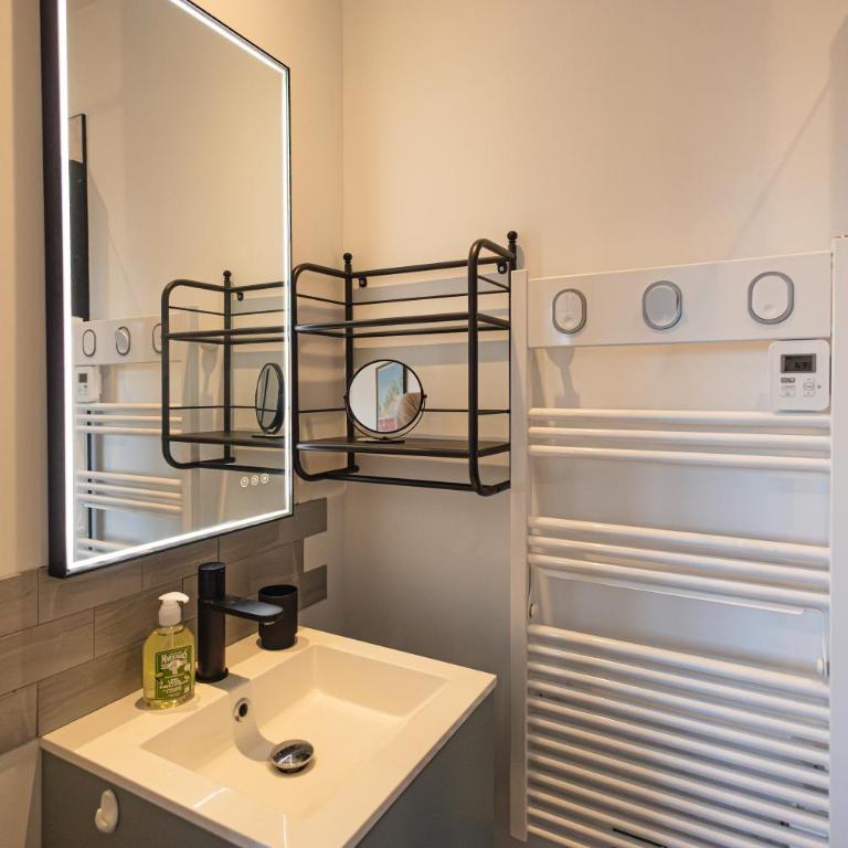 Villa piscine, plages à pied, 4 suites - Antibes - Villa con Piscina Privata - 21