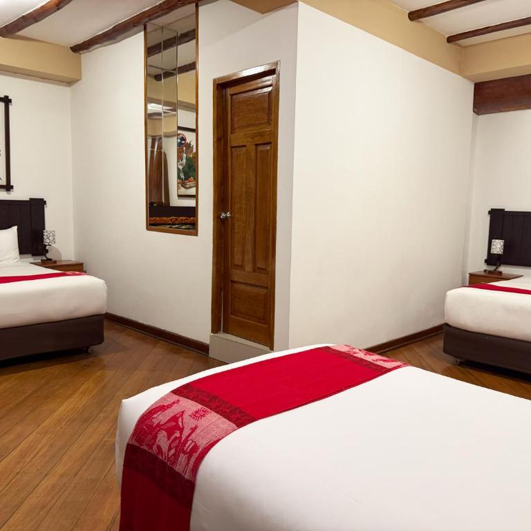 Hotel Monasterio San Pedro - Family Room - 1