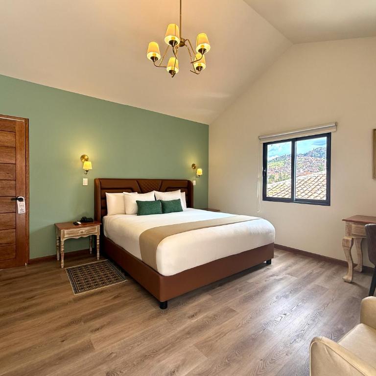 Hotel Monasterio San Pedro - Suite with Garden View - 1