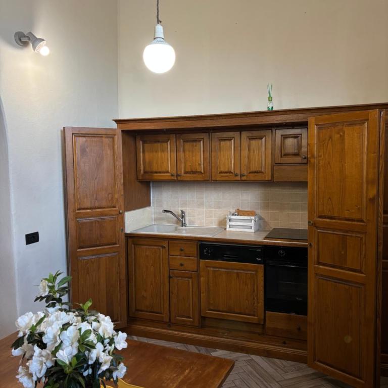 Loft Vicolo di Vallepiatta 2 min Piazza del Campo con parcheggio - Appartamento con 1 Camera da Letto - 4
