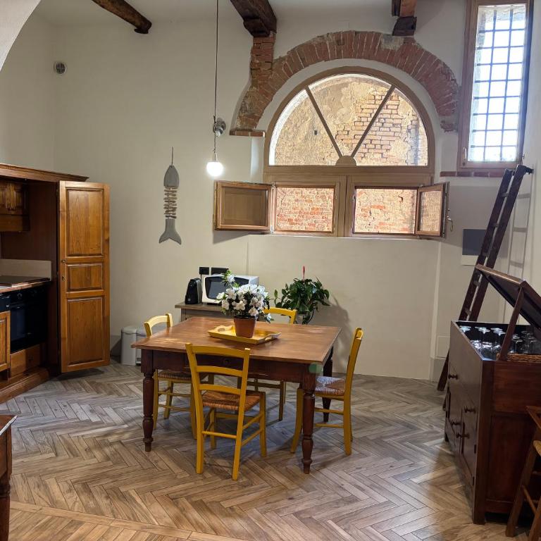 Loft Vicolo di Vallepiatta 2 min Piazza del Campo con parcheggio - Appartamento con 1 Camera da Letto - 5