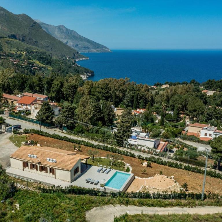 Villa Lidia con piscina privata - Villa - 8