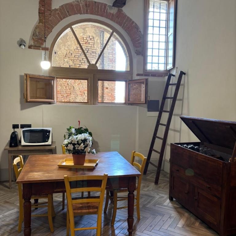 Loft Vicolo di Vallepiatta 2 min Piazza del Campo con parcheggio - Appartamento con 1 Camera da Letto - 12