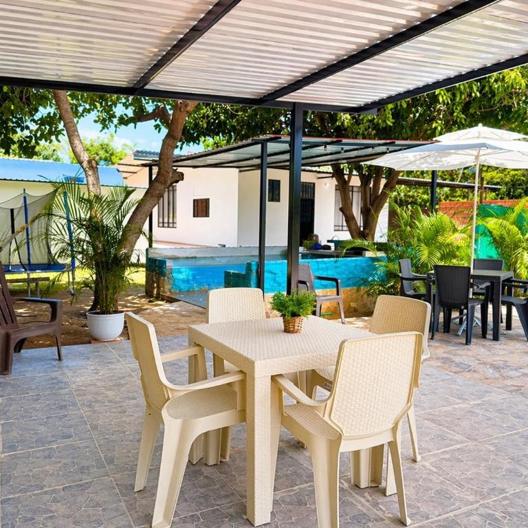 Villa Tranquila - Paraíso Privado con Piscina y Amplios Espacios Naturales con Casa Campestre - Villa de 1 dormitorio - 5